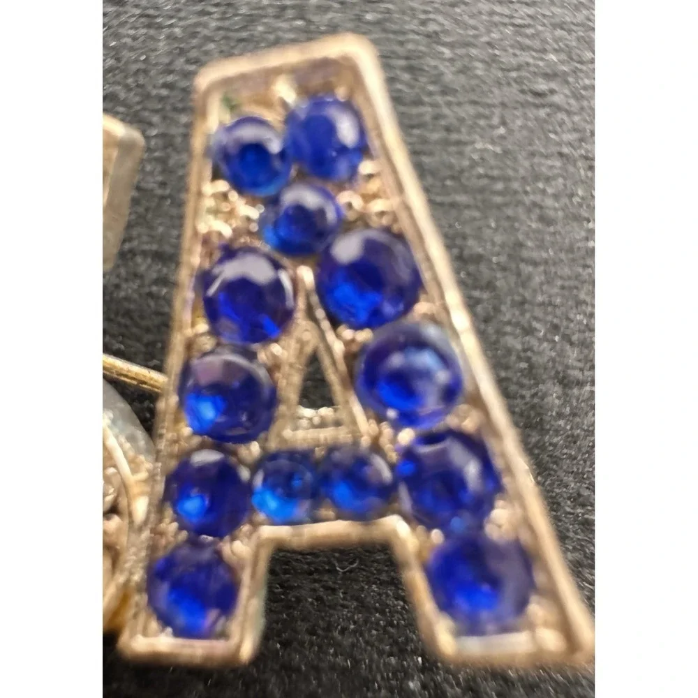 N A bold vintage